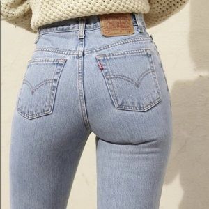 Vintage Levi’s High Waist wedgie fit Jeans
